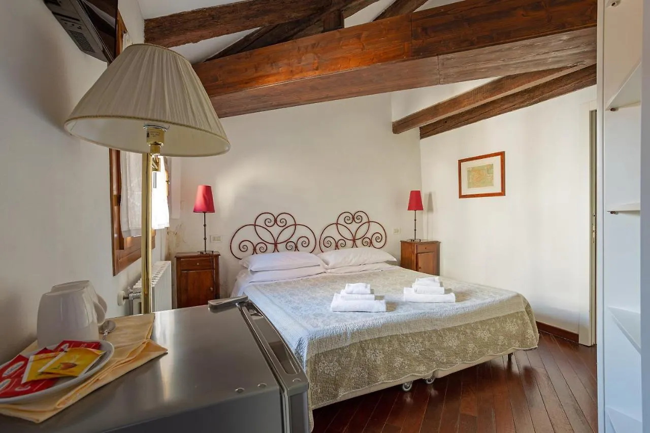 Rialto Canal View Apartment Venedig Italien