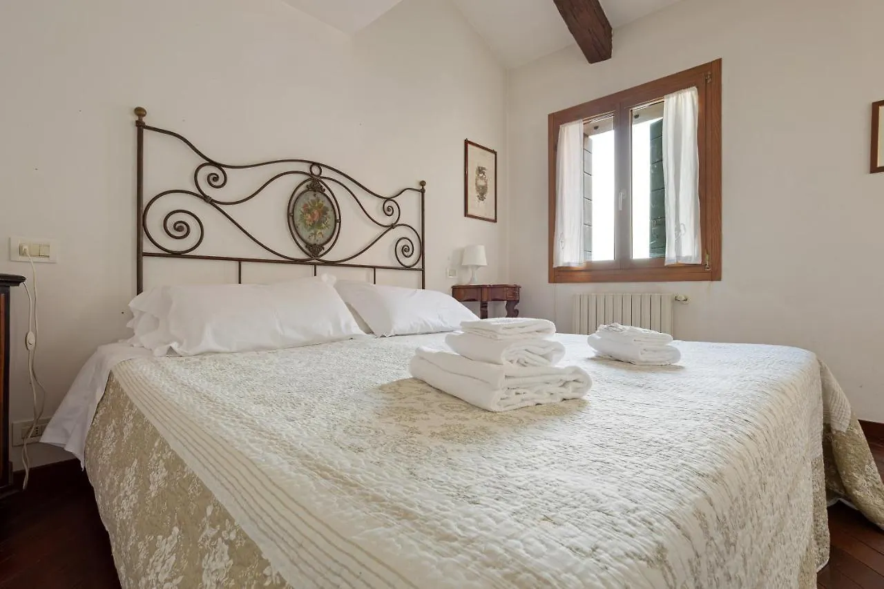Rialto Canal View Apartment Venedig 0*,